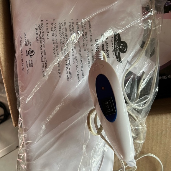 Heated booties for Manicure & Pedicure - Picture 1 of 5